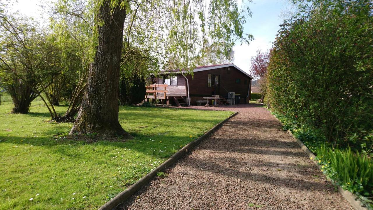 Chalet De Vacances Guisy Exteriör bild